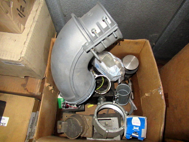 lot 759 image: Lot Of Electrical Parts