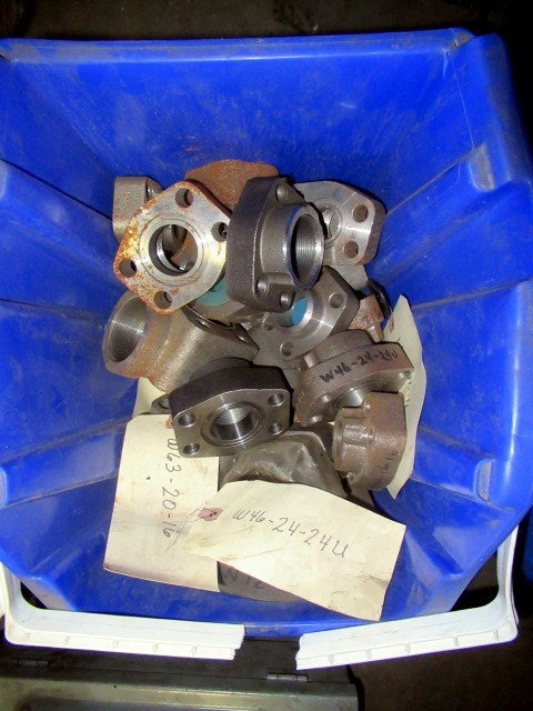 lot 776 image: Assorted Hydraulic Pump Parts