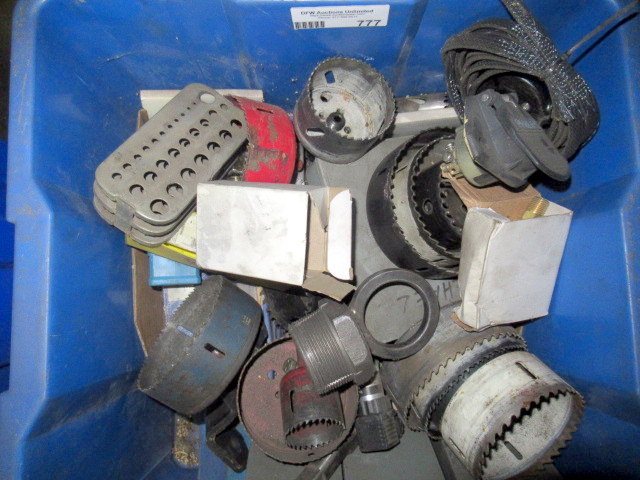 lot 777 image: Hole Saw Cutters