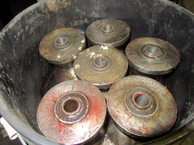 lot 779 image: V Groove Rollers