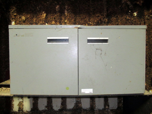 lot 795 image: Over Head Cabinet With All Contents
