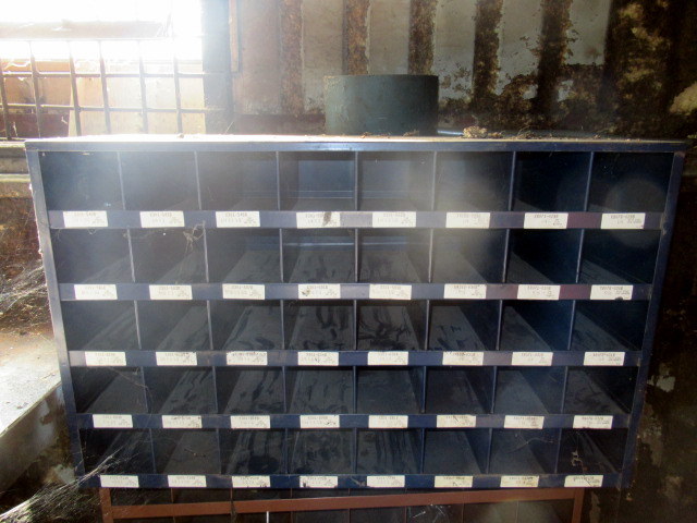 lot 796 image: Parts Cabinet