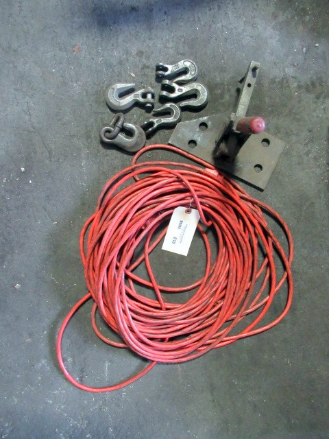 lot 810 image: Welding Clamp Chain Hooks And Power Cord
