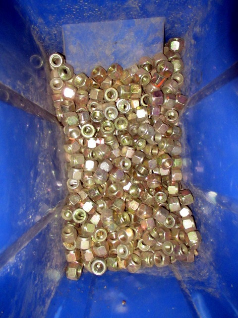 lot 830 image: Tub Of Industrial High Grade Hardware