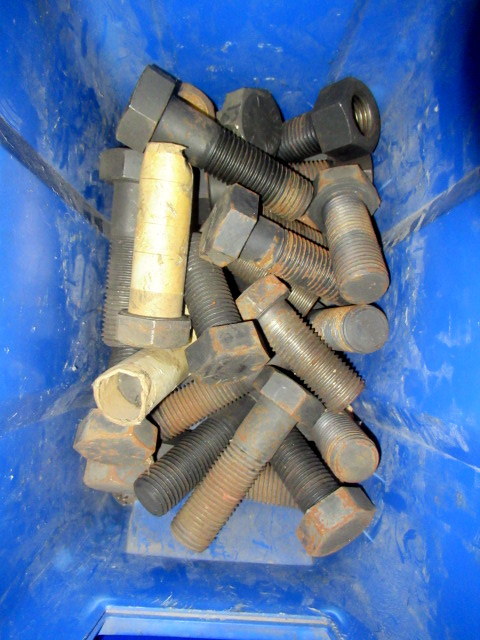 lot 834 image: Tub Of Industrial High Grade Hardware