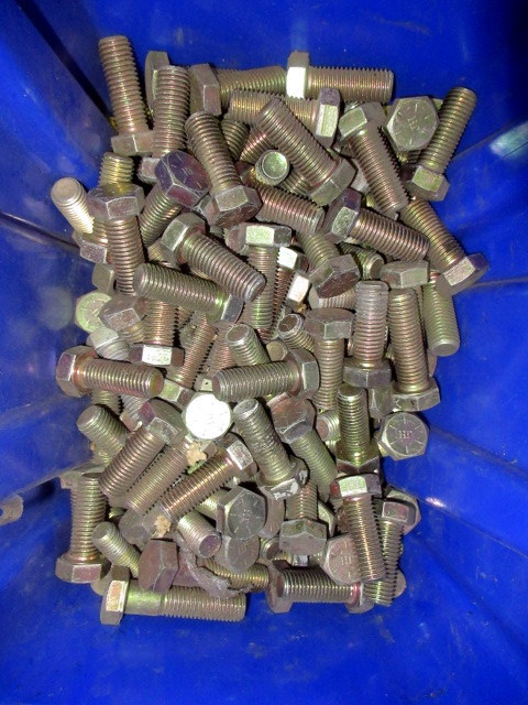 lot 837 image: Tub Of Industrial High Grade Hardware