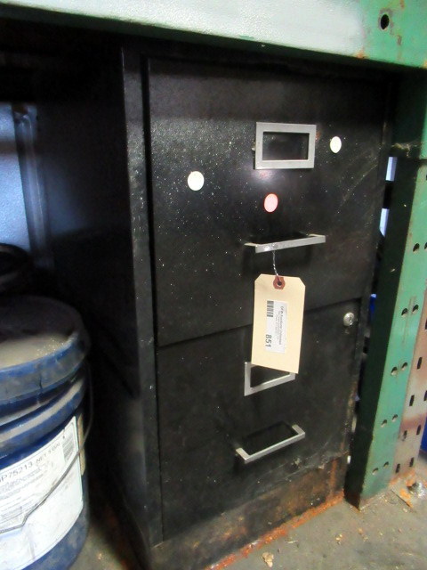 lot 851 image: Filing Cabinet