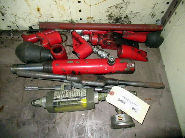 lot 863 image: Assorted Hydraulic Tools