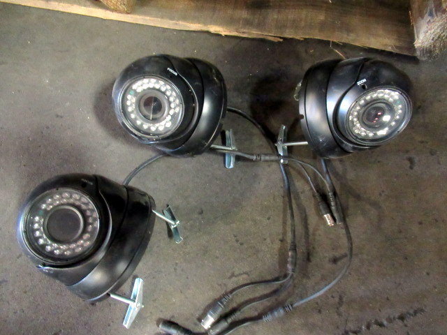 lot 867 image: Security Cameras