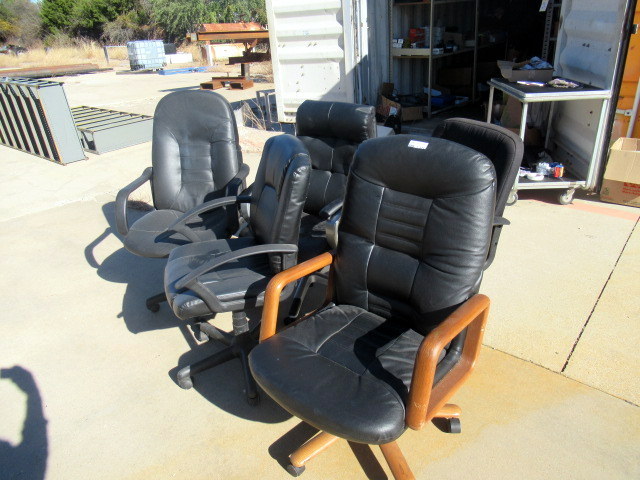 lot 874 image: Office Chairs