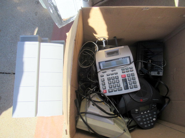 lot 875 image: Office Phones