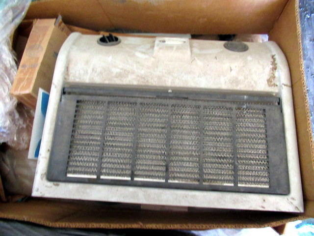 lot 881 image: Carrier 77-62572-44 AC Units