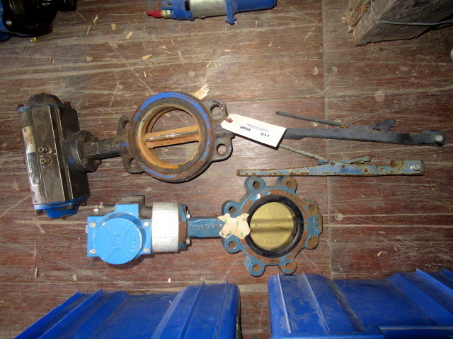 lot 911 image: Butterfly Valves With Actuators
