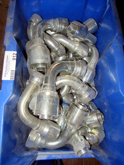 lot 912 image: Hydraulic Fittings