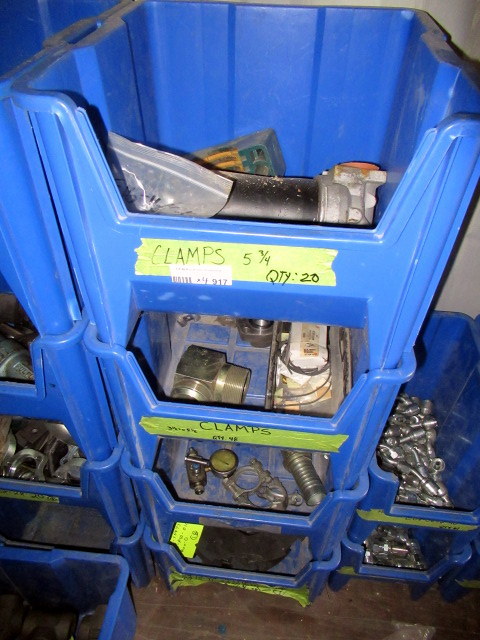 lot 917 image: Hydraulic Fittings And Parts