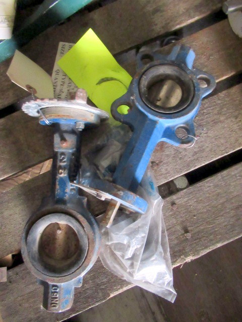 lot 925 image: 2 Butterfly Valves