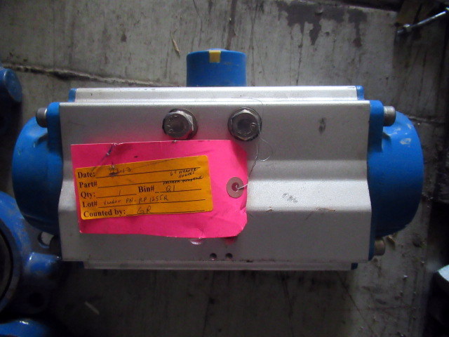 lot 932 image: Pneumatic Actuator