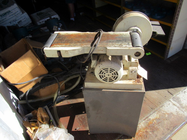 lot 948 image: Belt Sander