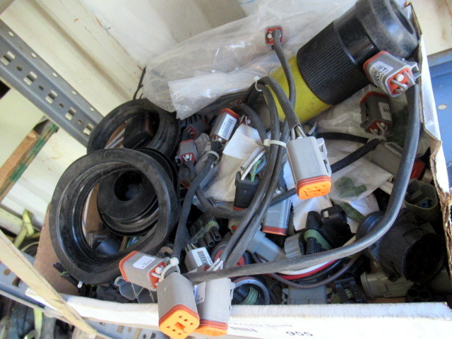 lot 955 image: Wire harnesses