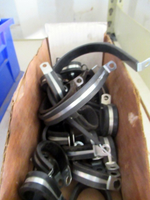 lot 978 image: Clamps