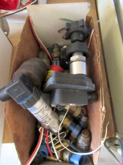 lot 1012 image: WIKA Instrument Pressure Transmitters