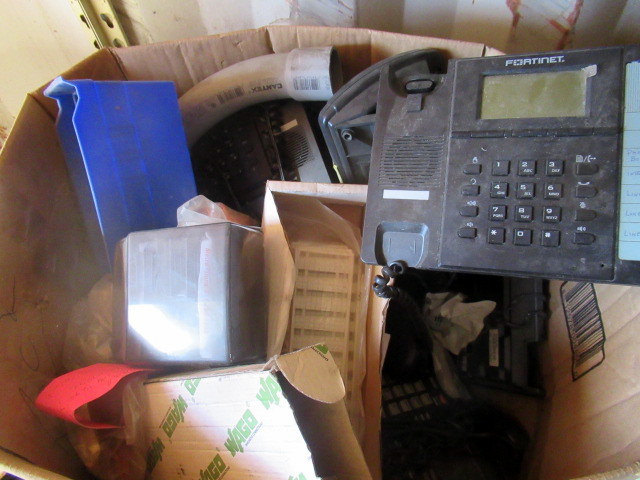 lot 1022 image: Office Supplies