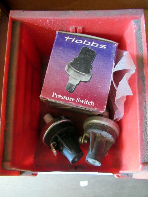 lot 1023 image: Pressure Switches