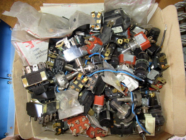 lot 1027 image: Electrical Switches