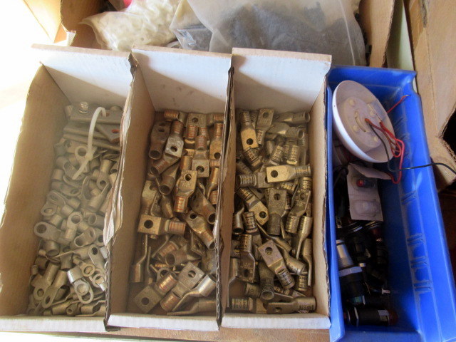 lot 1034 image: Electrical Lugs