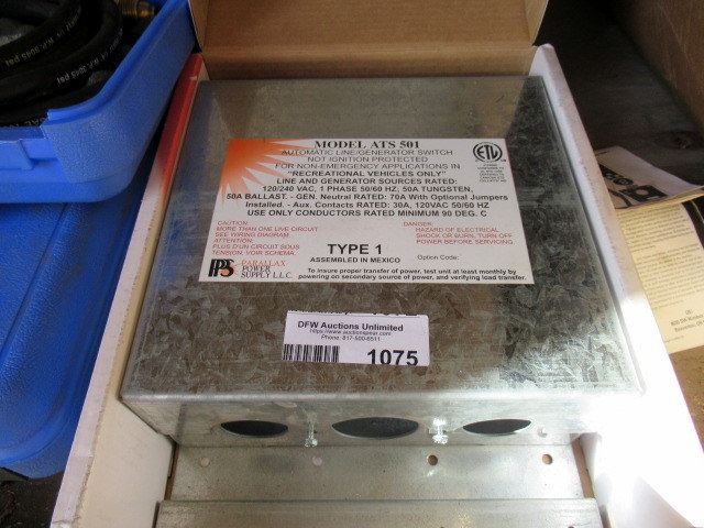 lot 1075 image: Parallax ATS501 Power Supply 120240 Volt 50 Amp Transfer Switch