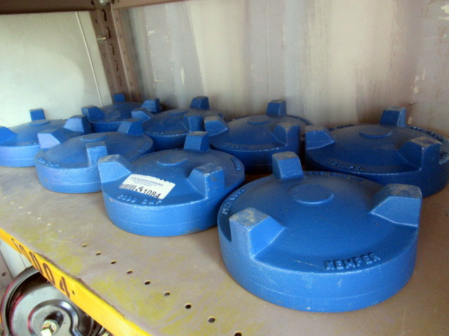 lot 1084 image: Kemper Valve 4 207 Caps