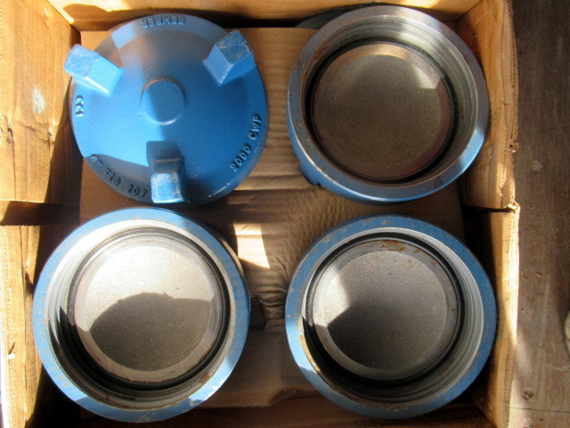 lot 1091 image: Kemper Valve 4 207 Caps