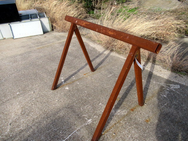 lot 1102 image: Steel Saw Horse