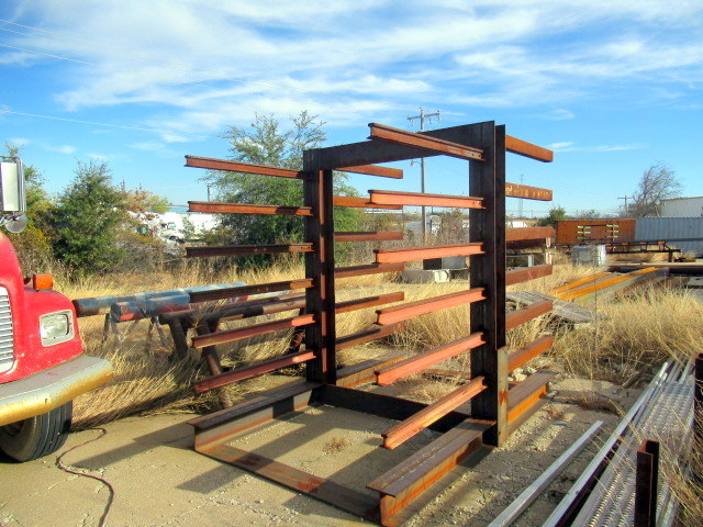 lot 1109 image: Steel Rack