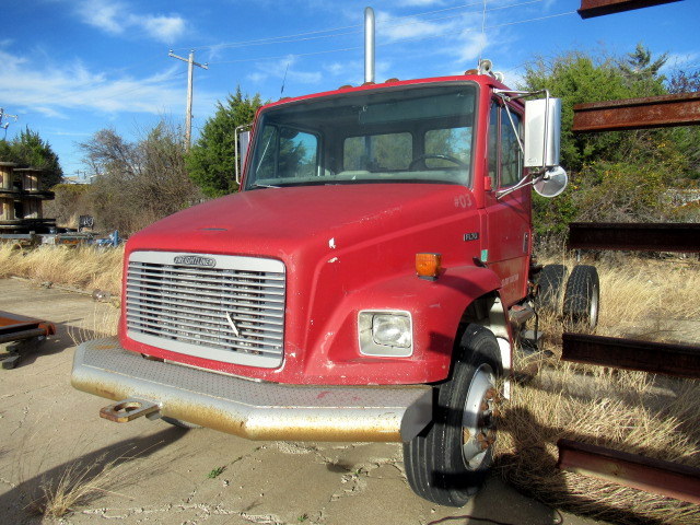 lot 1110 image: Freightliner FL70