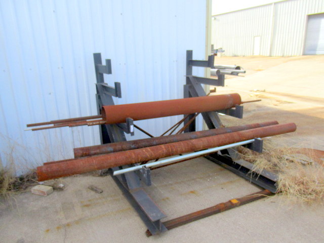 lot 1113 image: Assorted Steel Consisting Of A Mixture