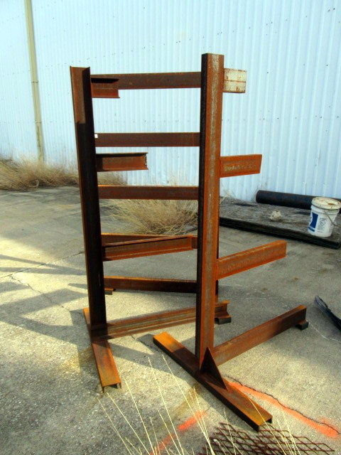 lot 1119 image: 3 Steel Racks