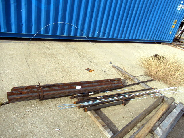 lot 1126 image: Assorted Steel Pipes And Wood