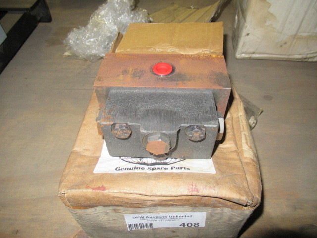 lot 408 image: Kit Shuttle Valve