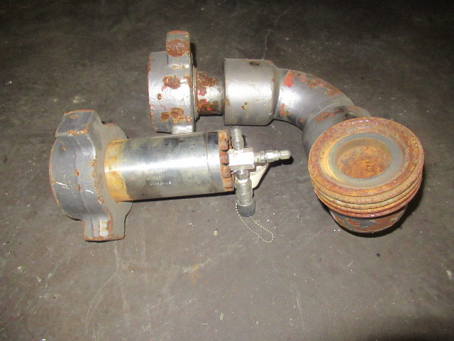 lot 741 image: Pressure Valves And Couplings