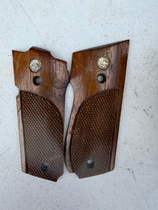 lot 71 image: pair of wood gun grips
