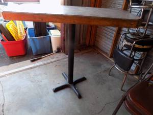 lot 126 image: Bistro height table