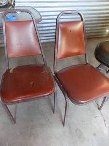 lot 129 image: 2 chairs
