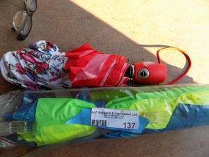 lot 137 image: 2 umbrellas used