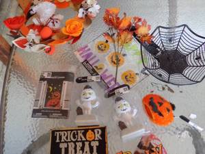 lot 139 image: Halloween lot