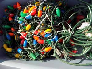 lot 99 image: Christmas lots and extension cords