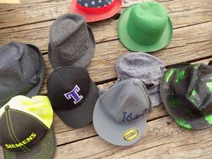 lot 113 image: Caps and hats