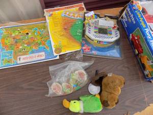 lot 51 image: Kids toys and map puzzles