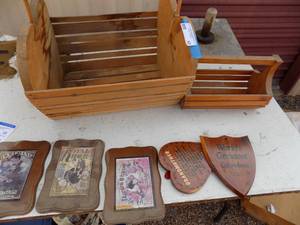 lot 57 image: Wood plaques and baskets
