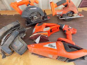 lot 75 image: circular saws and firestorm tools no batteries